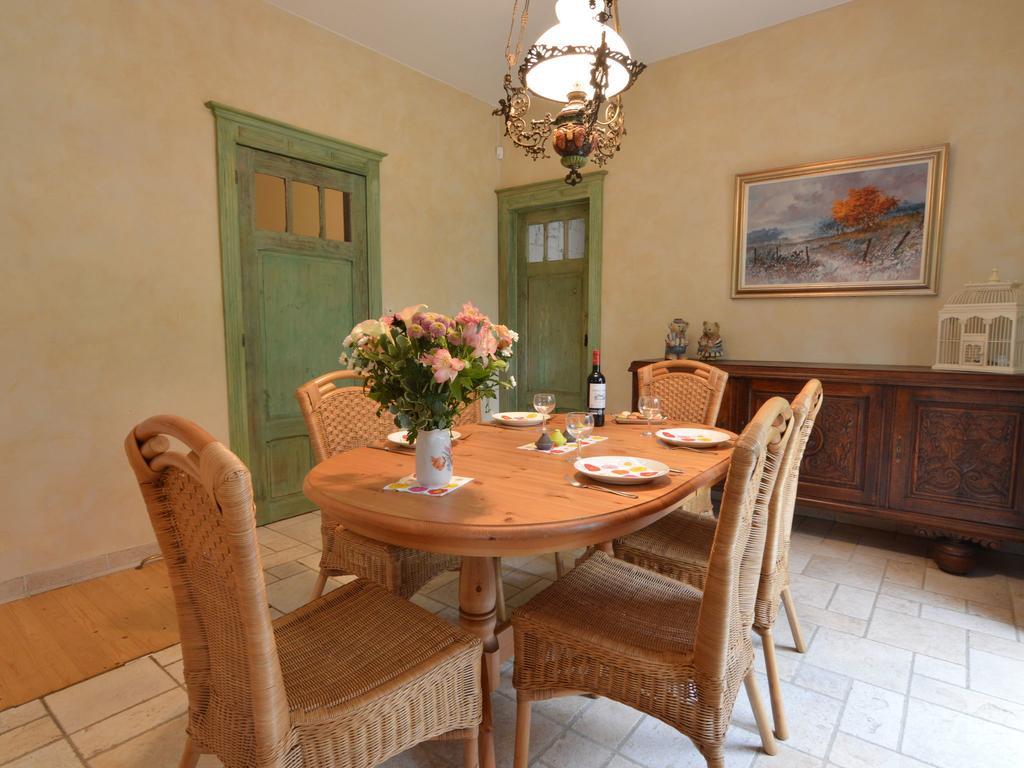 Furnished Bungalow In Monceau En Ardenne With Garden Barbecue Oizy Habitación foto